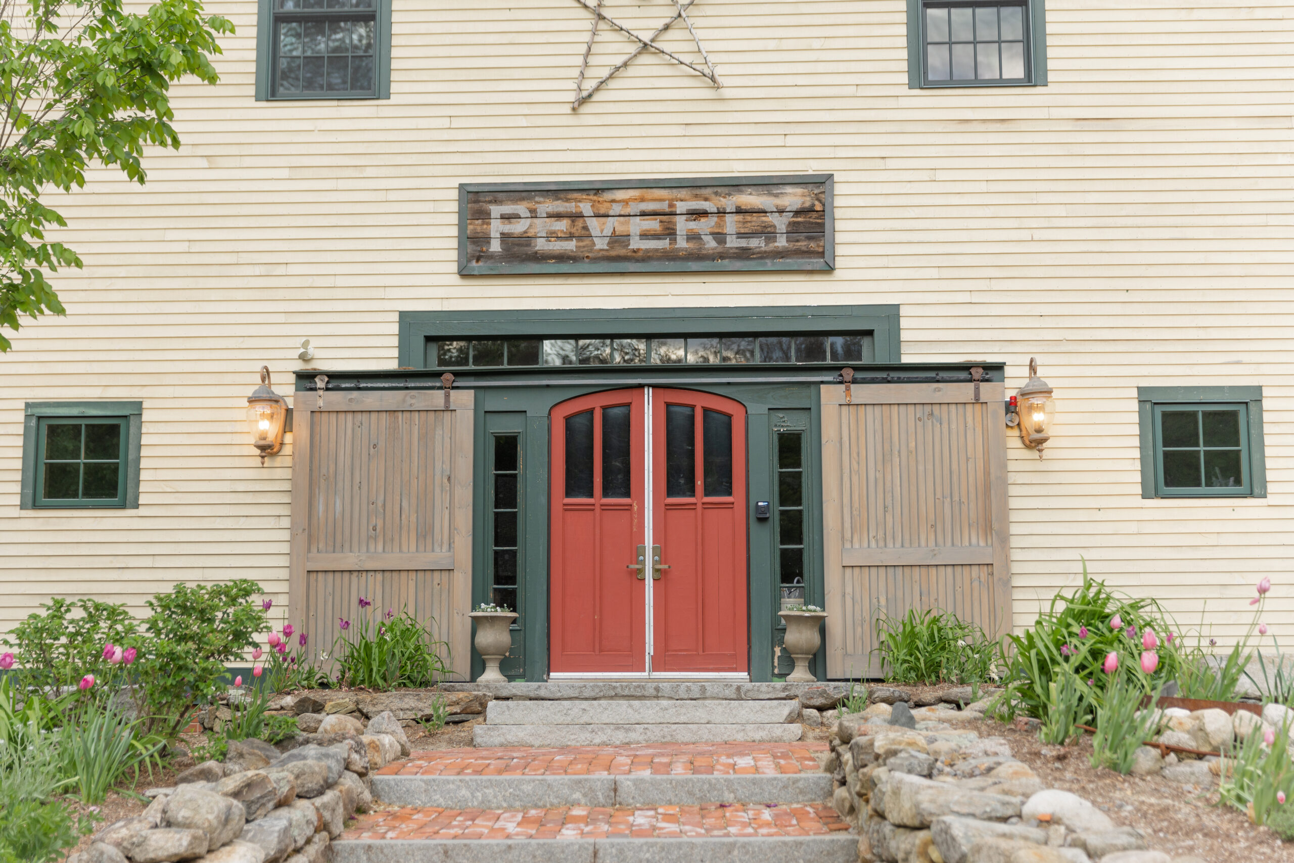 The Barn at the Pemi is a rustic wedding venue in New Hampshire.