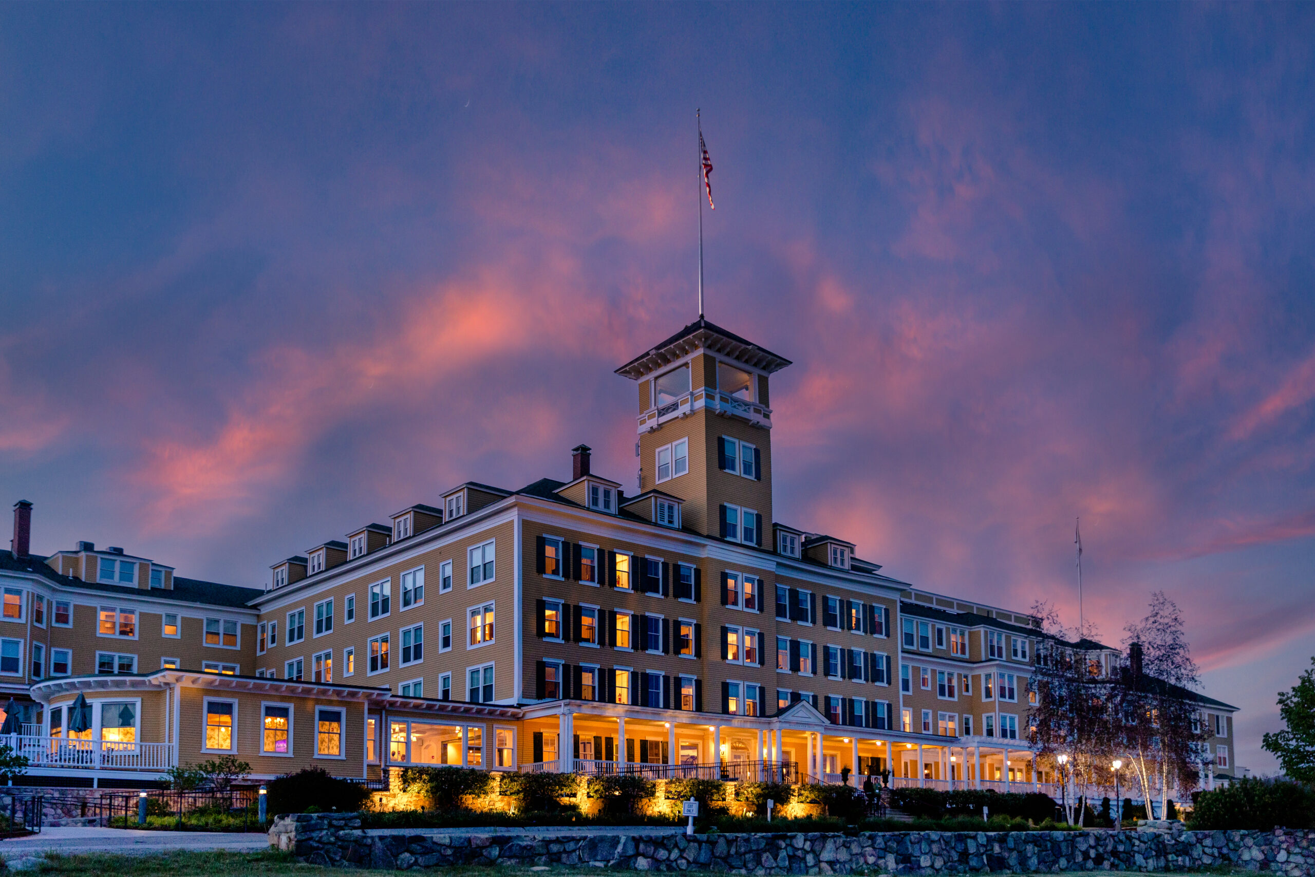 The Mountain View Grand Resort in NH looks majestic at sunset. 